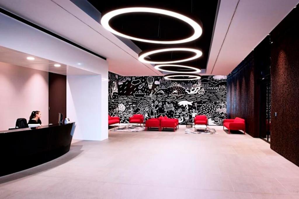 Stylish Getaway In Prime Bratislava Location - By The Danube And Old Town Apartment Exterior photo
